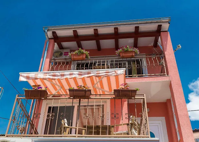 Lejlighed Romantisches Nur 500 Meter Zum Sandstrand Mit Klima, Wifi, Waschmaschine Crikvenica