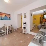 Romantisches Nur 500 Meter Zum Sandstrand Mit Klima, Wifi, Waschmaschine Apartment Crikvenica